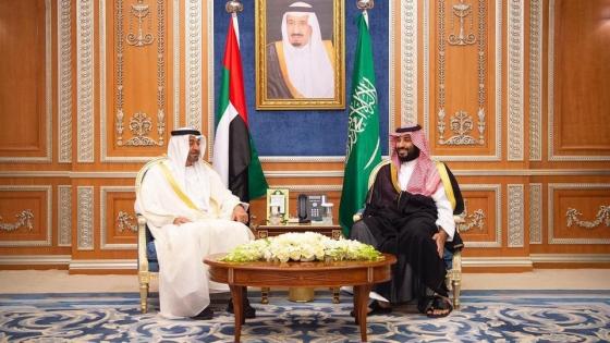 ولي العهدج السعودي يلتقي بالشيخ محمد بن زايد على هامش مراسم توقيع اتفاق الرياض