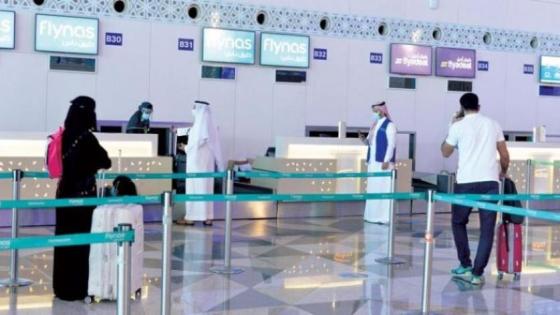 السعودية تفرض غرامات مالية ضخمة ضد مخالفي إجراءات كورونا